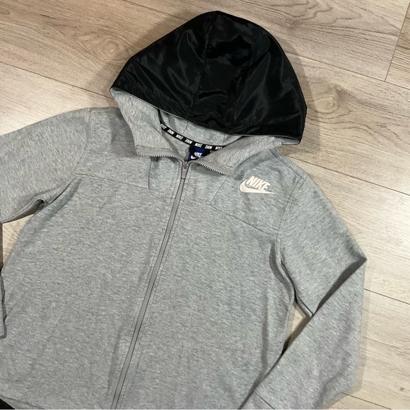 Nike Tops - Vintage Y2K Nike Grey Hoodie Size Medium